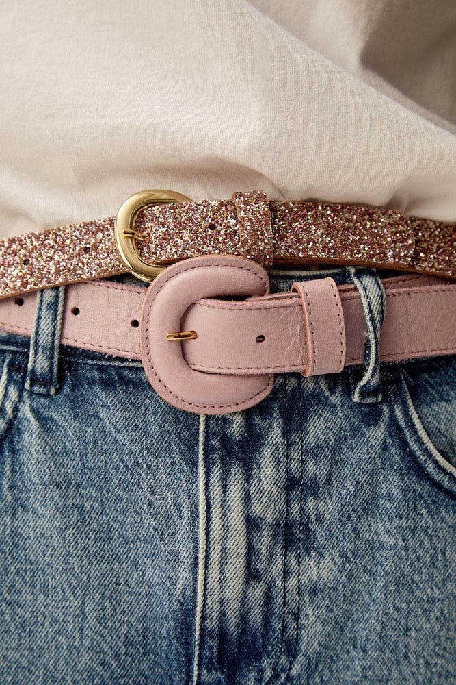 Ceinture scintillante en cuir