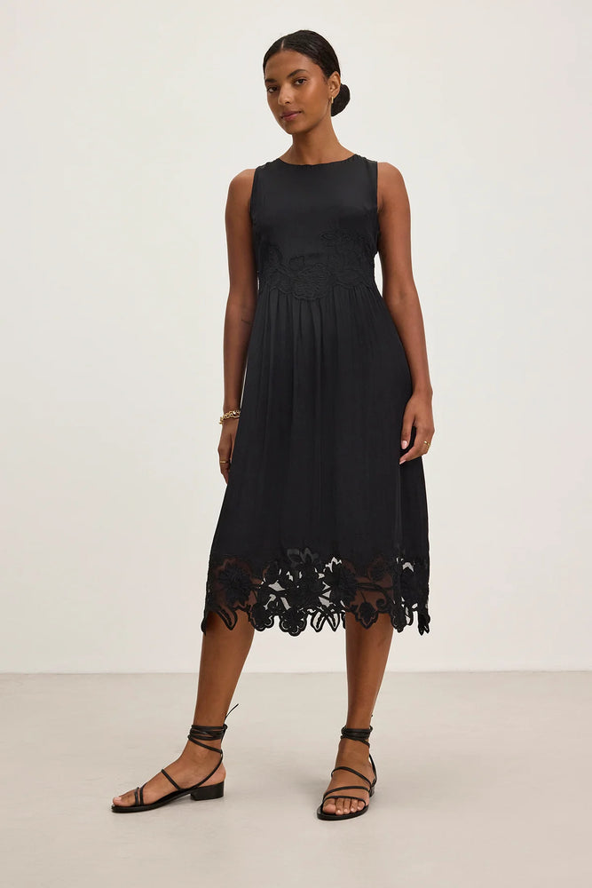 Robe mi-longue à dentelle florale en viscose soyeuse