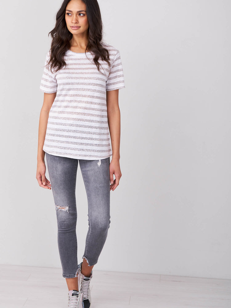 Linen tee with metal stripes and round neck