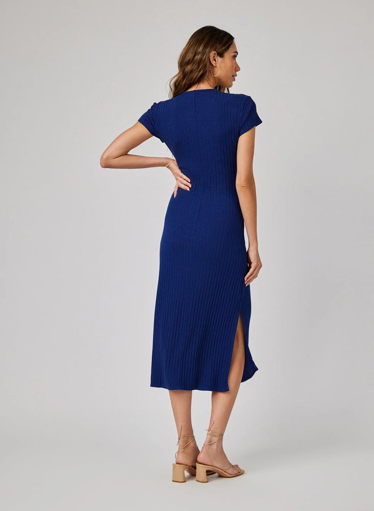 Robe tee longueur midi à encolure dégagée