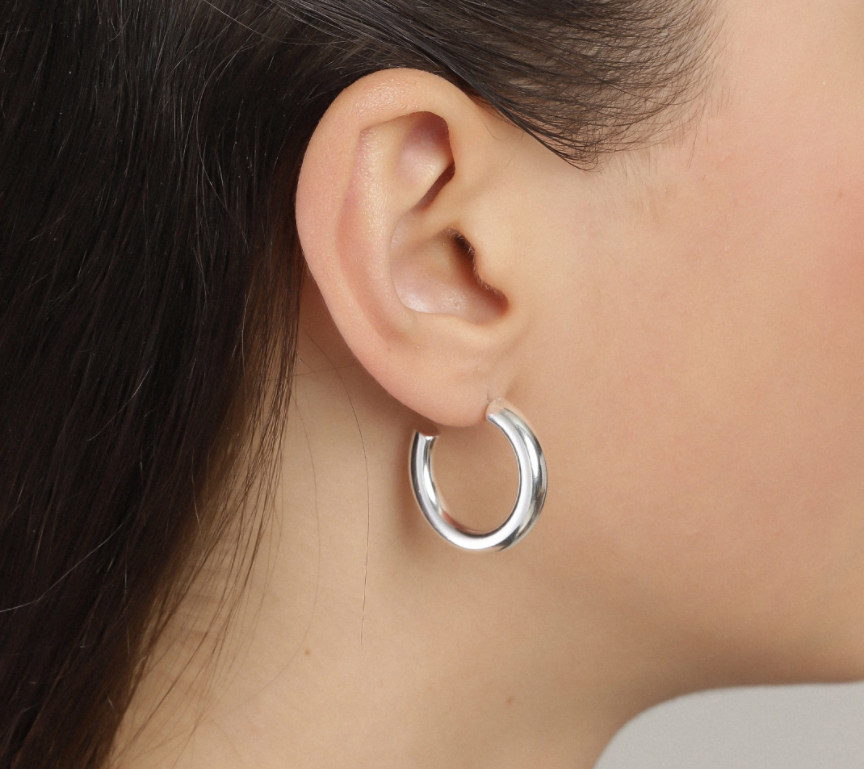 
            
                Load image into Gallery viewer, Boucles d&amp;#39;oreilles hoops MADDIE
            
        